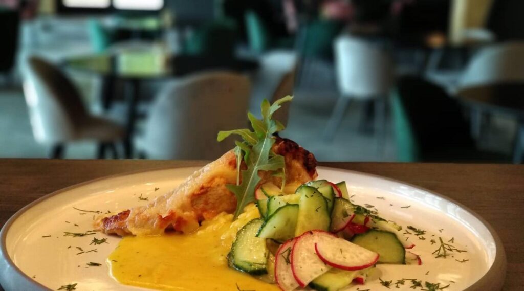 green-room-cafe-visitestonia-lounge-wine