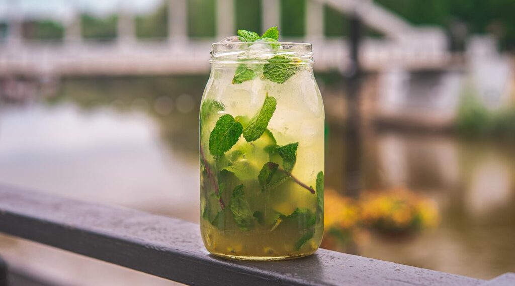 tartu-mojitobar-cocktails-visittartu-visitestonia