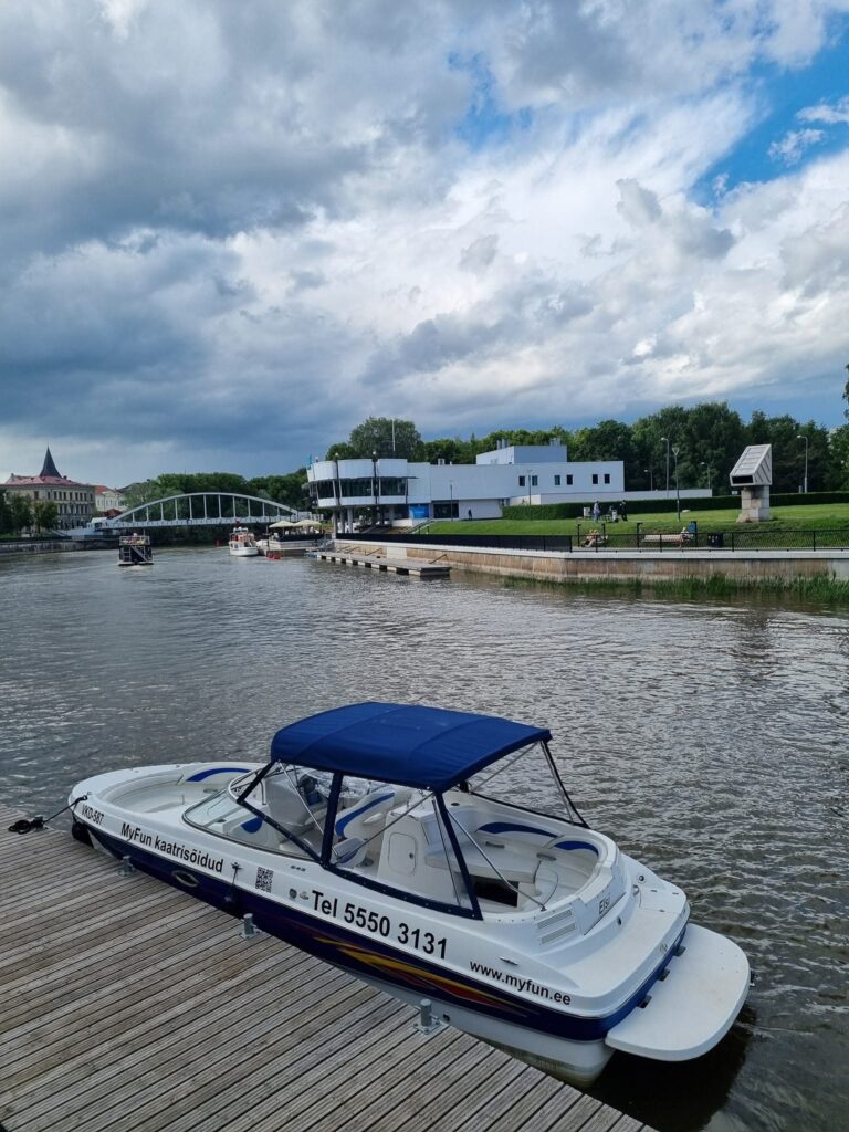 myfun-kaatrisoidud-emajoel-005-visit-estonia